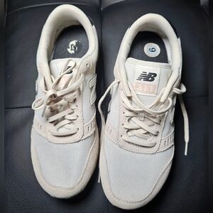 New Balance 311